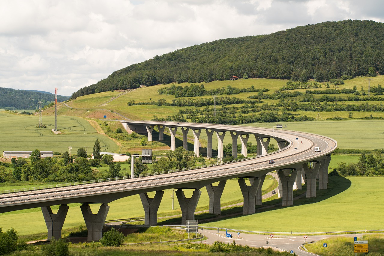 highway, traffic, landscape-2211588.jpg